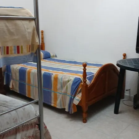 Privada 3 Personas En فندق مبيت وإفطار